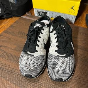 Nike Flyknit Racer Black & White Size 7